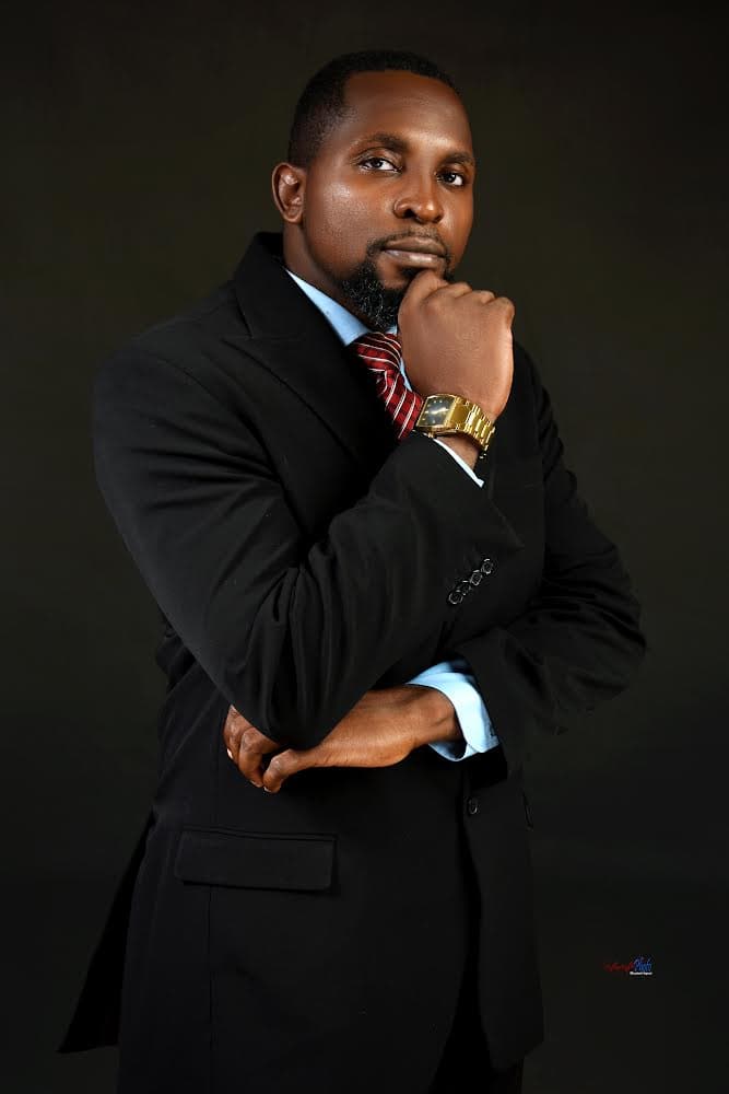 AboutPage.founder.name